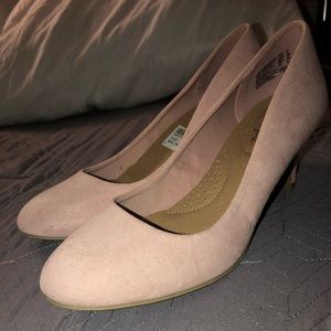 *brand new* dexflex comfort heels